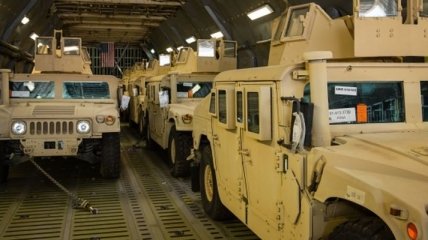 США поставят Украине еще 100 броневиков Humvee