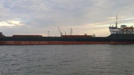 Кораблекрушение у берегов Крыма: девятого члена экипажа продолжат искать утром