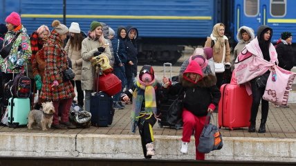 "Будет трудно найти им замену": в Польше рассказали, будут ли возвращать украинских беженцев