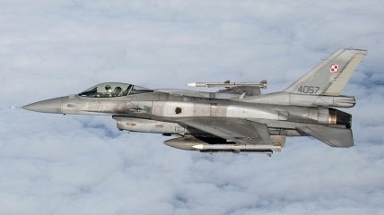 Винищувач F-16C польських повітряних сил