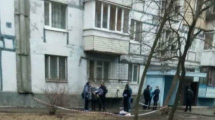 В Запорожье с 9-го этажа выпала маленькая девочка - в преступлении подозревается сожитель ее мамы