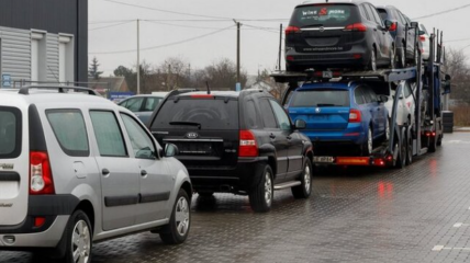 Українці можуть привезти авто з-за кордону без додаткових витрат