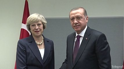 Мэй едет в Турцию на встречу с Эрдоганом