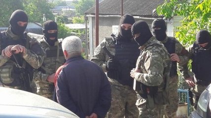 Российские силовики в Крыму обыскивают крымских татар