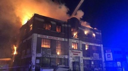 В Лондоне произошел масштабный пожар на складах