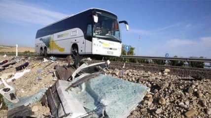 В Испании столкнулся грузовик с автобусом: двое погибших, полсотни раненых