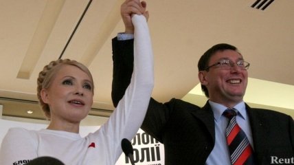 Янукович ищет компромисс в вопросе осужденных Тимошенко и Луценко