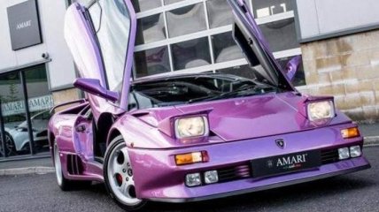 В Англии выставили на продажу культовый Lamborghini Diablo