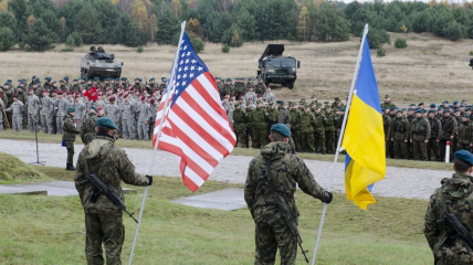 Помощь США украинским военным