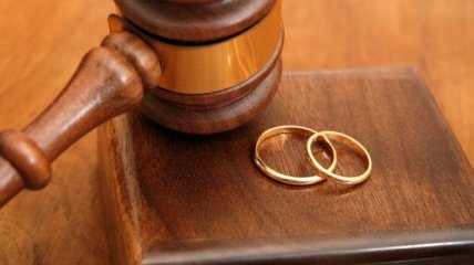 Супруги однополых браков в Германии могут претендовать на алименты