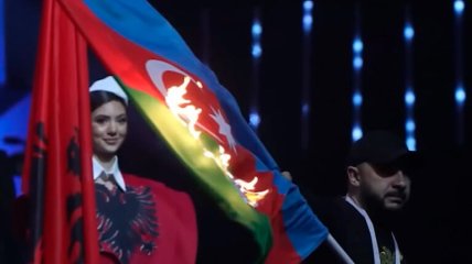 Спалювання азербайджанського прапора