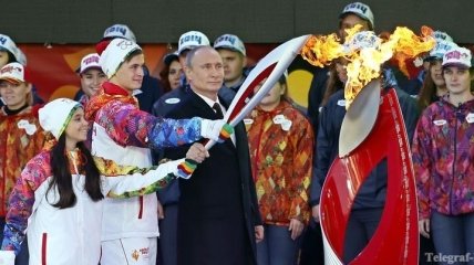 Владимир Путин дал старт этапу эстафеты олимпийского огня в Москве 