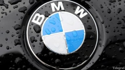 На Закарпатье "BMW" улетел в кювет, 2-х людей выкинуло из салона
