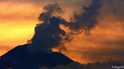 Чили и Аргентина эвакуируют 3 тысячи человек из-за вулкана