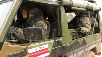 Латвийская армия в боеготовности из-за российских войск у границы