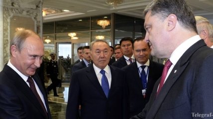 Началась двусторонняя встреча президентов Украины и России