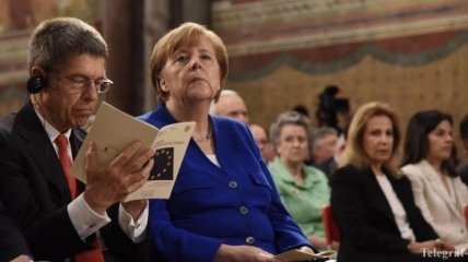 Меркель отметила громадный прогресс ЕС в военной сфере 