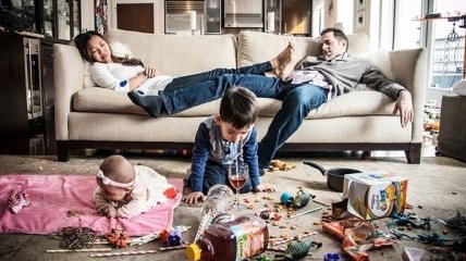 Когда в доме ребенок: весь хаос родительства в фотопроекте Даниэль Гюнтер