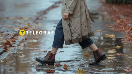 Одежда неизбежно подвергается осеннему ветру и дождям