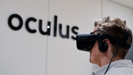 Oculus выпустила внутриканальные наушники для VR-шлема Rift 