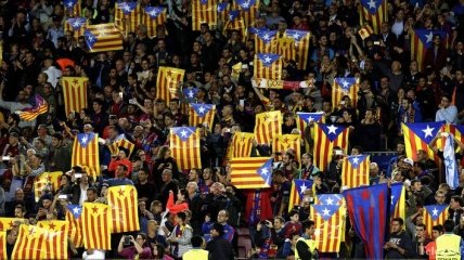 Фанаты "Барселоны" будут протестовать против судейства