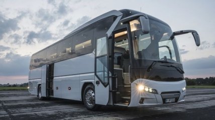 Автобус премиум-класса Neoplan Tourliner: снаружи и внутри (Фото) 