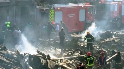 На рынке в Найроби произошел масштабный пожар, есть погибшие и раненые