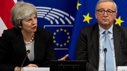 Третьего шанса не будет: Юнкер и Мэй заключили еще одно соглашение по Brexit