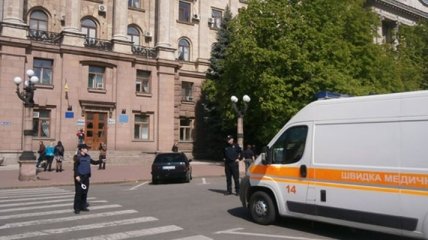 Николаевский горсовет эвакуировали из-за телефонного "минера"
