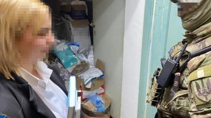 Вместо кокаина подложила липу: всплыли подробности похищения наркотиков полицейской из Одессы (фото)