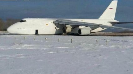 Ан-124 «Руслан» совершил аварийную посадку в Новосибирске: фото и детали