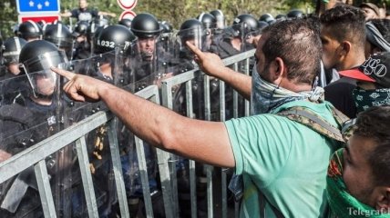 Италия осудила действия Венгрии по сирийским мигрантам