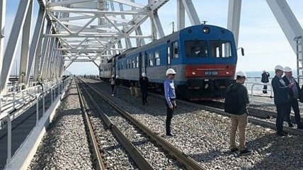 Россия запускает поезда в оккупированный Крым