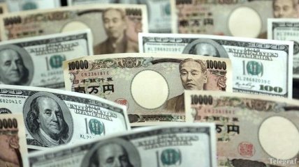 Иена дорожает из-за переноса повышения налога в Японии