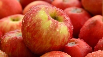 Чому потрібно їсти яблуко кожного дня