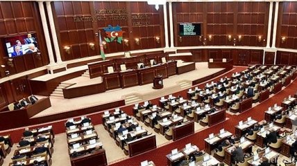 Азербайджанский парламент возглавила женщина