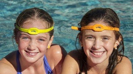 Гаджет iSwimband для контроля ребенка в воде (ФОТО,видео)