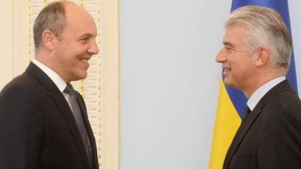 Парубий послу ФРГ: В Украине не боятся выборов на Донбассе