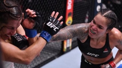 UFC: Нуньес защитила чемпионский титул
