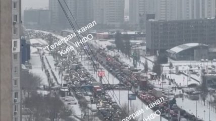 Пробки сковали Киев