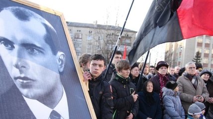 В Ивано-Франковске отметили 53-ю годовщину гибели Бандеры