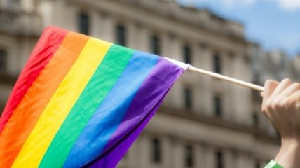На глазах у копов избиты десятки журналистов: в Грузии отменили ЛГБТК-марш 