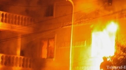 Родильный дом горит в центре Петербурга
