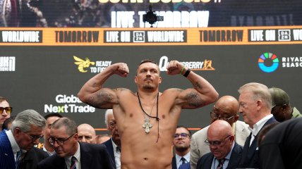 Олександр Усик