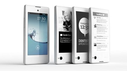Российский смартфон YotaPhone появится в продаже в декабре