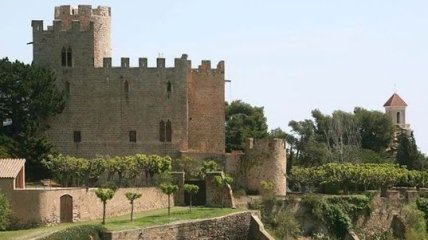 Старинный замок Испании открыт для туристов