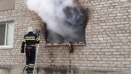 На Харьковщине из-за пожара в пятиэтажке погиб 4-летний ребенок