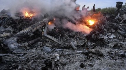 Крушение "Боинга" в Донецкой области: найдены тела 121 погибшего 