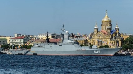 У берегов Латвии заметили 2 военных корабля РФ