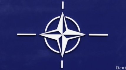 НАТО довольно сотрудничеством с Украиной в 2012 году 